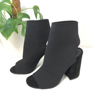 Steve Madden Black Ferris Bootie